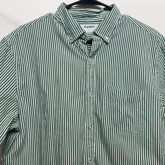 Old Navy‎ Mens Shirt  Green and White Striped Short Sleeve Collared Button Up - Picture 7 of 11